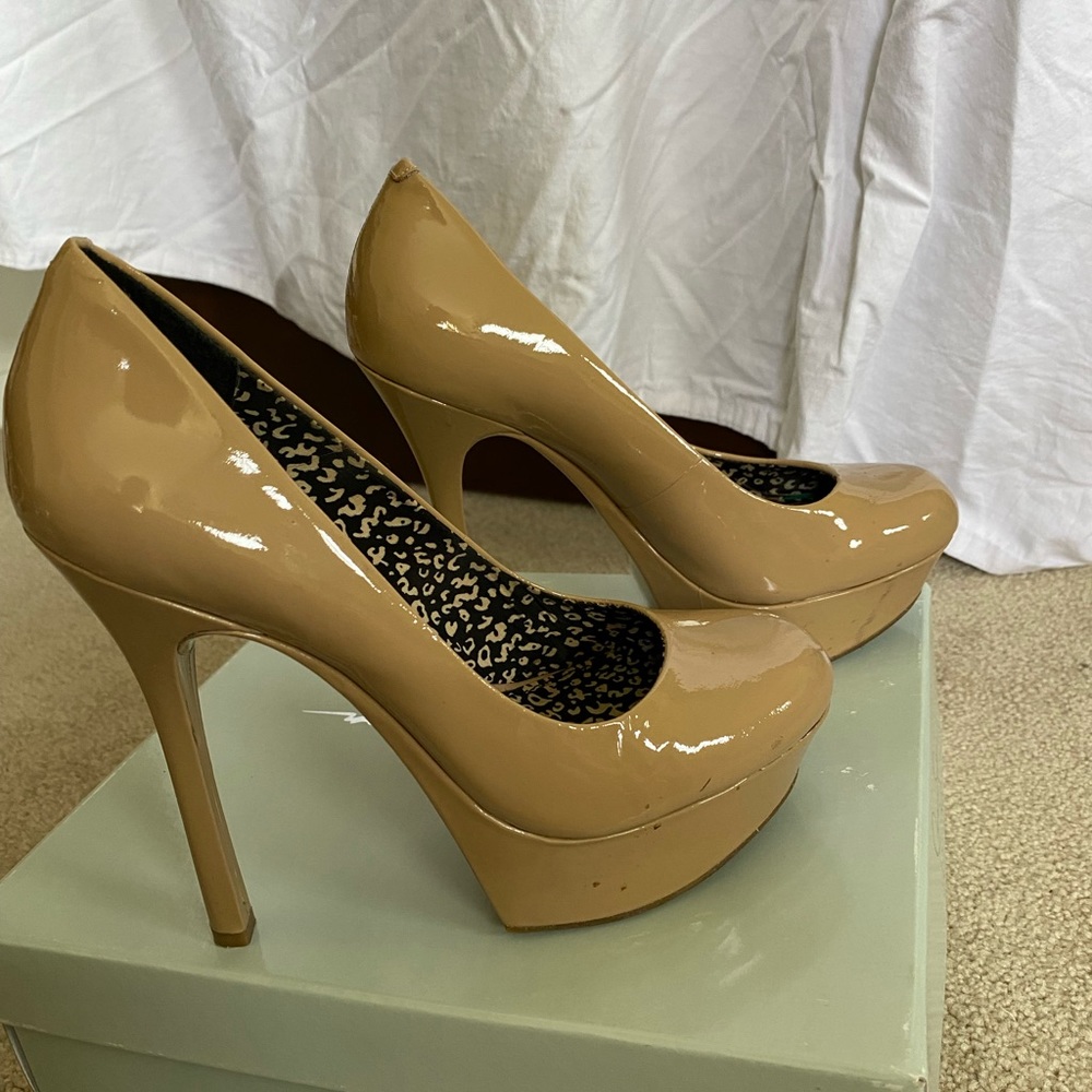 Jessica Simpson Fonda platform pumps Size 7